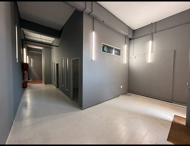 120M² OFFICE TO LET IN MILPARK